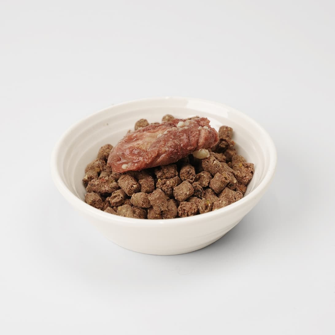 鹿のタン柔か煮込み（レトルト加工）